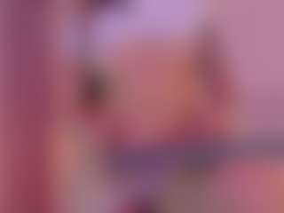 CrystalW's Live Sex Cam Show