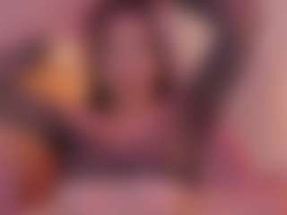 Live cam show with CrystalW - Athletic BBW on SinfulBabes