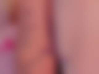 CrystalW's Live Sex Cam Show
