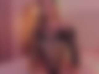 CrystalW's Live Sex Cam Show