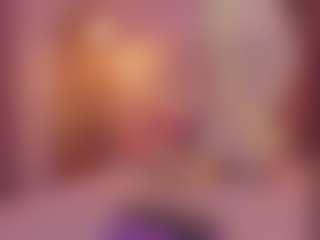Live cam show with CrystalW - BBW on TeamSkeetLive