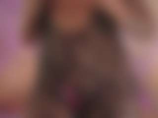 CrystalW's Live Sex Cam Show