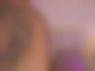 CrystalW's Live Sex Cam Show