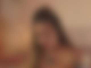 CrystalW's Live Sex Cam Show