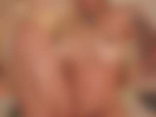 CrystalW's Live Sex Cam Show