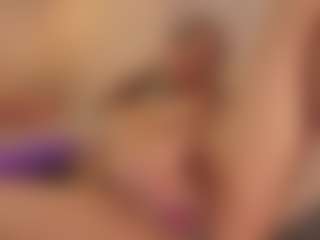 CrystalW's Live Sex Cam Show