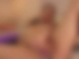 CrystalW's Live Sex Cam Show
