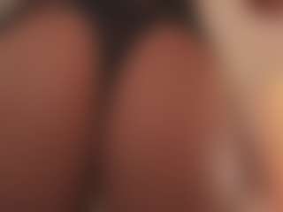 CrystalW's Live Sex Cam Show