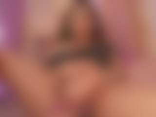 Live cam show with CrystalW - Big Tits on AdultVida.com