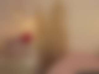 CrystalW's Live Sex Cam Show