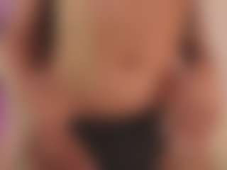 CrystalW's Live Sex Cam Show