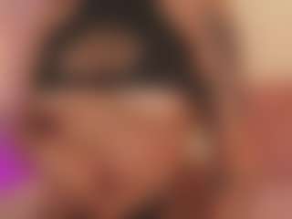 CrystalW's Live Sex Cam Show