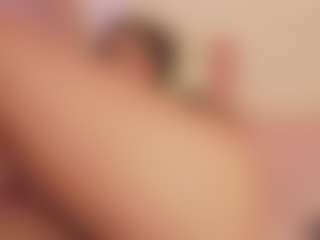CrystalW's Live Sex Cam Show