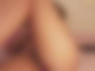 CrystalW's Live Sex Cam Show