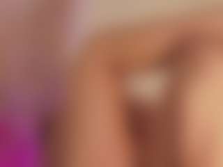 CrystalW's Live Sex Cam Show