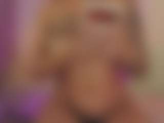 CrystalW's Live Sex Cam Show