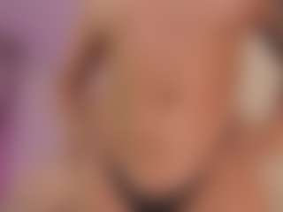 Live cam show with CrystalW - Athletic Spank on madthumbs
