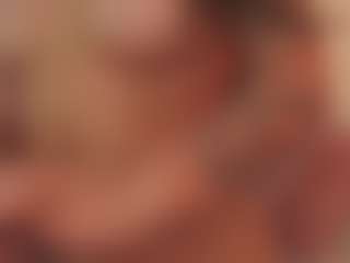 CrystalW's Live Sex Cam Show