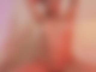 CrystalW's Live Sex Cam Show