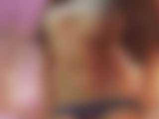 CrystalW's Live Sex Cam Show