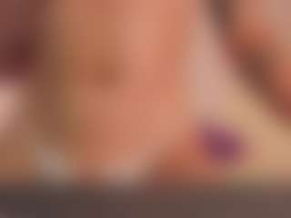 CrystalW's Live Sex Cam Show
