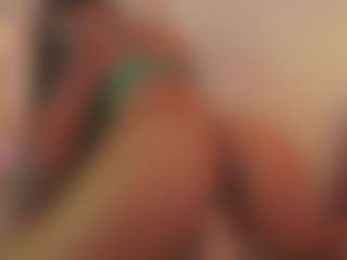 CrystalW's Live Sex Cam Show