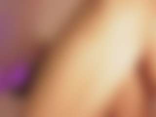 Show live cam dengan CrystalW - Athletic Big Ass di Camsoda