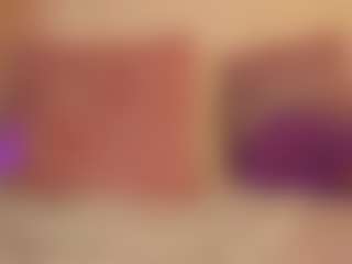 CrystalW's Live Sex Cam Show
