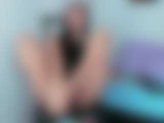 Live cam show with Emily-Parrker - Ass Clapping on Camsoda