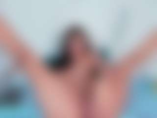 Live cam show with Emily-Parrker - Bedroom on Fling VIP Chat