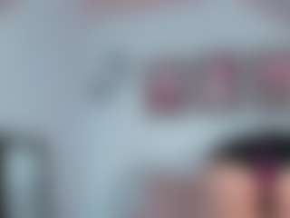 Live cam show with Emily-Parrker - Ass Bouncing on Camsoda Late Night