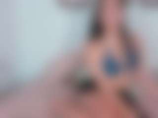 Emily-Parrker's Live Sex Cam Show