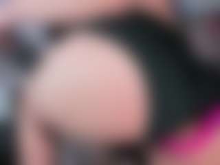 Emily-Parrker's Live Sex Cam Show
