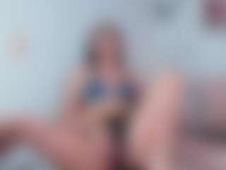 Emily-Parrker's Live Sex Cam Show