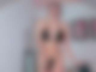 Live cam show with Emily-Parrker - Body Massage on hrnylive.com