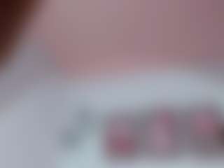 Live cam show with Emily-Parrker - Body Massage on Stripli.com