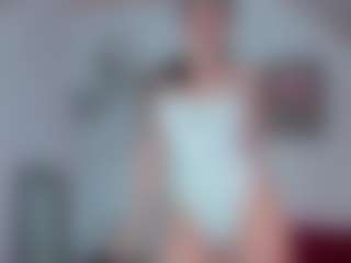 Live cam show with Emily-Parrker - Thong on CamSodaAdn