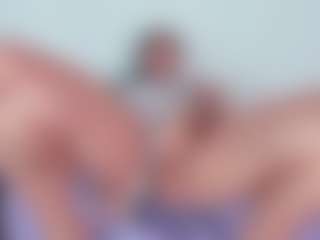 Live cam show with Emily-Parrker - Teen (18+) on instabang