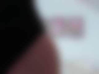 Live cam show with Emily-Parrker - Body Massage on Hubzter Live