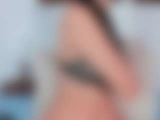 Live cam show with Emily-Parrker - Ass Clapping on AdultVida.com