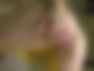Live cam show with AnnyBangs - Muscle on CamClone