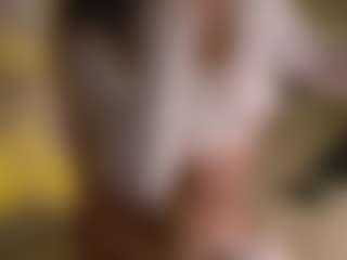 Live cam show with AnnyBangs - Lush Blonde Hair on Dolls Live