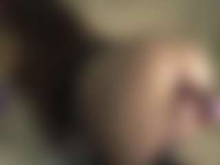 Live cam show with AnnyBangs - Curvy Teen (18+) on livesuperchat.net