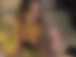 Live cam show with AnnyBangs - Bikini on Mixed Magazine Live