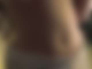 Live cam show with AnnyBangs - Muscle on TeamSkeetLive