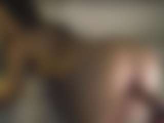 Live cam show with AnnyBangs - Latina Teen (18+) on Camming Site