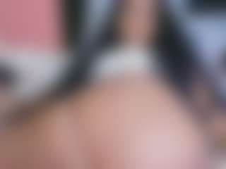 Live cam show with LILISANTOS - Sexting on Camsoda