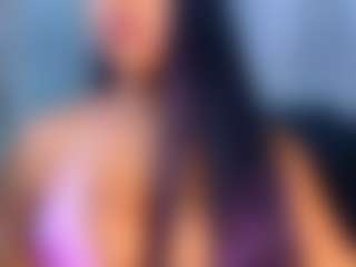 Live cam show with LILISANTOS - Ebony on Camsoda | colombia