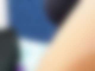 Live cam show with LILISANTOS - Granny on thefappeningchat.com