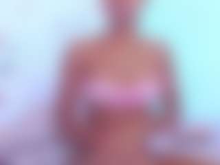 Live cam show with Sarah Parker - Small Tits on Instabang